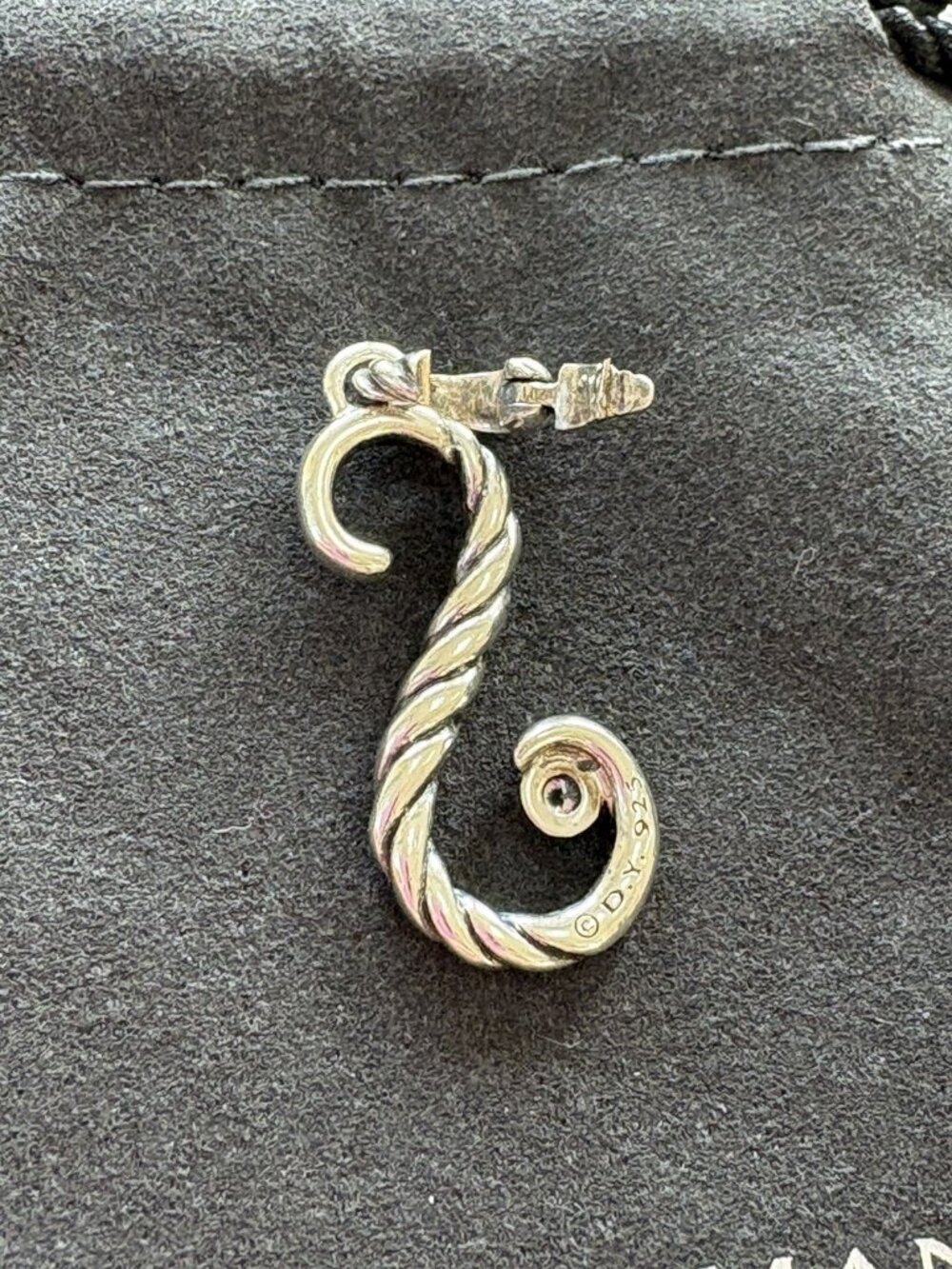 David Yurman Initial “S” Charm w/Diamond in Sterling Silver + DY Pouch Very Nice - Picture 3 of 4